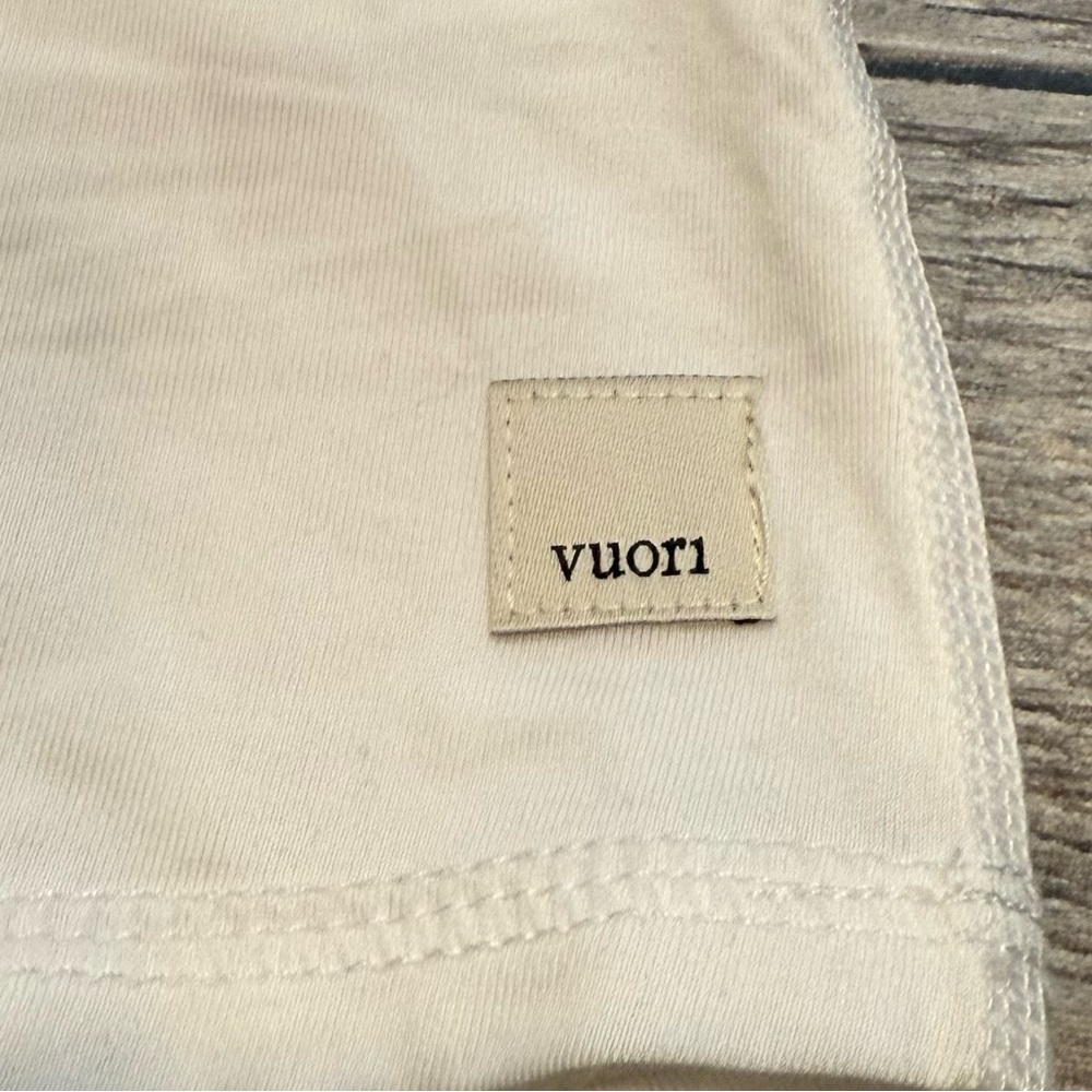 Vuori lux performance Tank Top - Picture 3 of 4